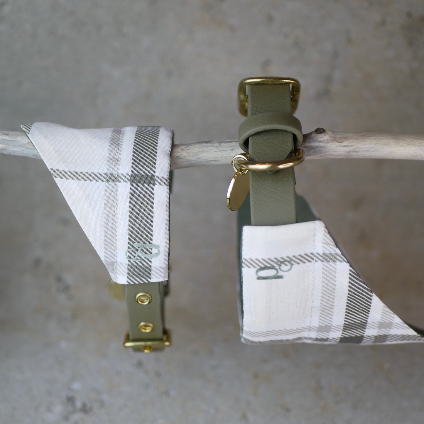 Halsband grössenverstellbar Khaki mit Tuch